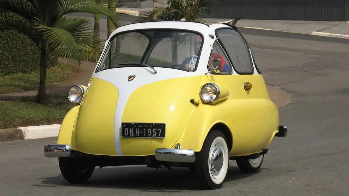 Romi-Isetta (1956): o primeiro carro brasileiro tinha uma porta só — e morreu porque não cabiam quatro pessoas dentro