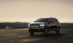Jeep Compass 2027 estreia o híbrido leve de 48 volts e a versão Night Eagle sai por R$ 206.990
