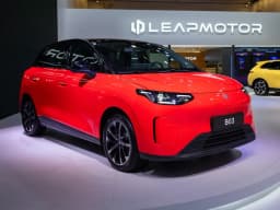 Leapmotor revela o B03 na Europa: hatch elétrico de 194 cv, 390 km e preço perto de € 25 mil