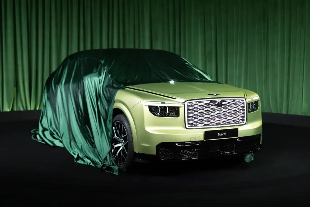 Bentley revela o Torcal, primeiro elétrico de série da marca, com 888 cv e 600 km de autonomia