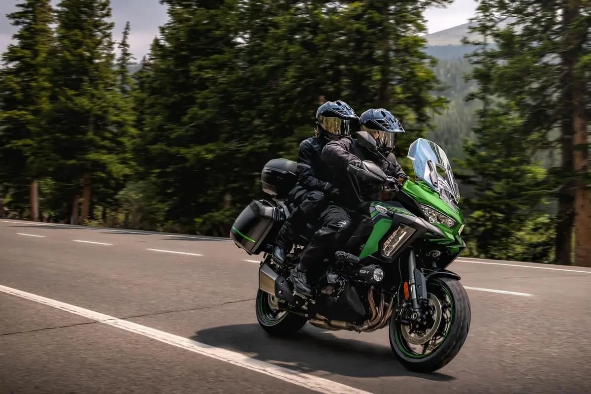 Kawasaki Versys 1100 ganha motor maior e chega ao Brasil a partir de R$ 78.890