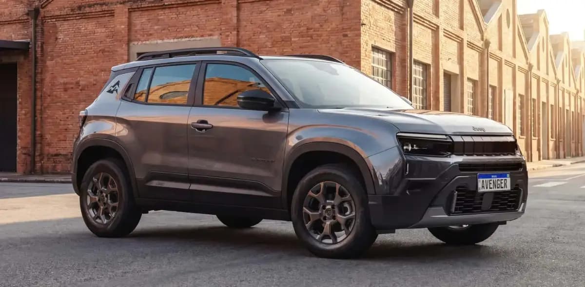 Jeep Avenger chega ao Brasil como o Jeep mais acessível da história e parte de R$ 115 mil