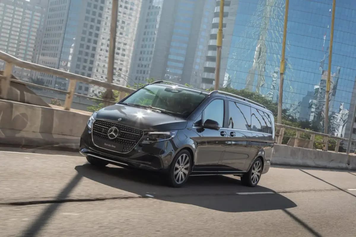Mercedes-Benz Classe V chega ao Brasil por R$ 729.900 e abre um segmento novo para a marca