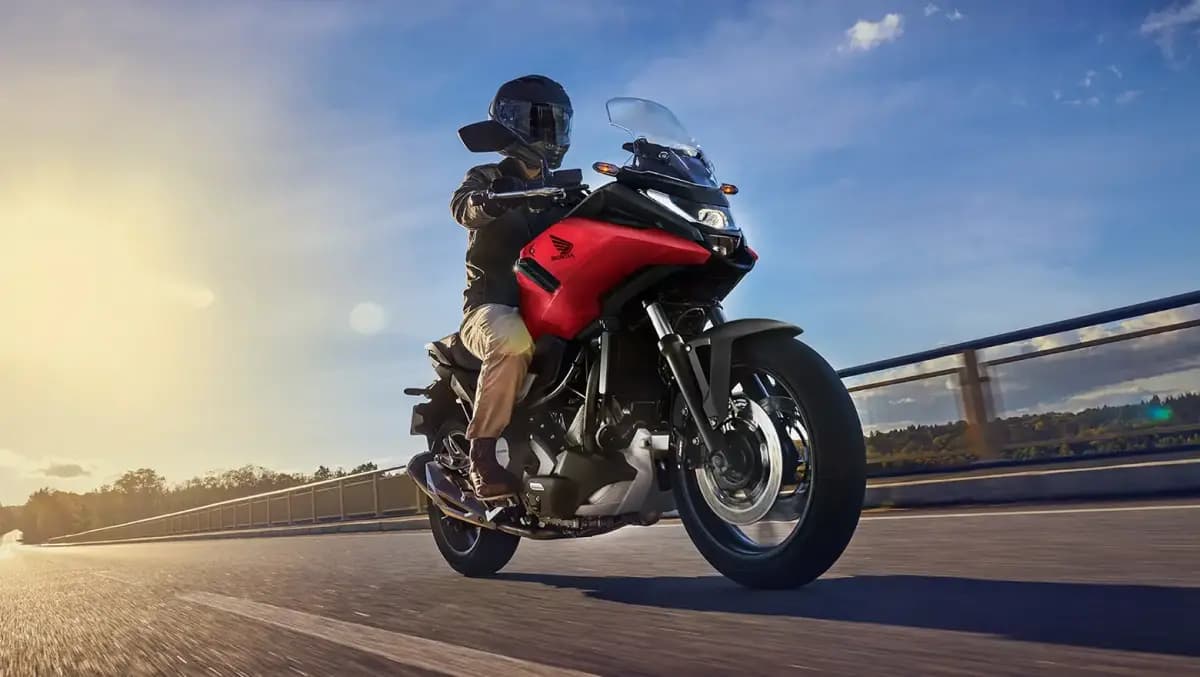 Honda NC750X 2027 chega em novembro a partir de R$ 57.190 — e sai de Manaus