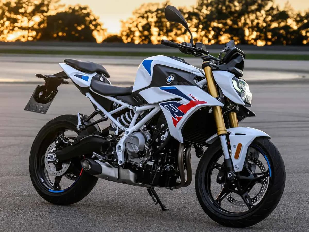 BMW revela a F 450 R: 420 cm³, 48 cv e a naked mais acessível da marca