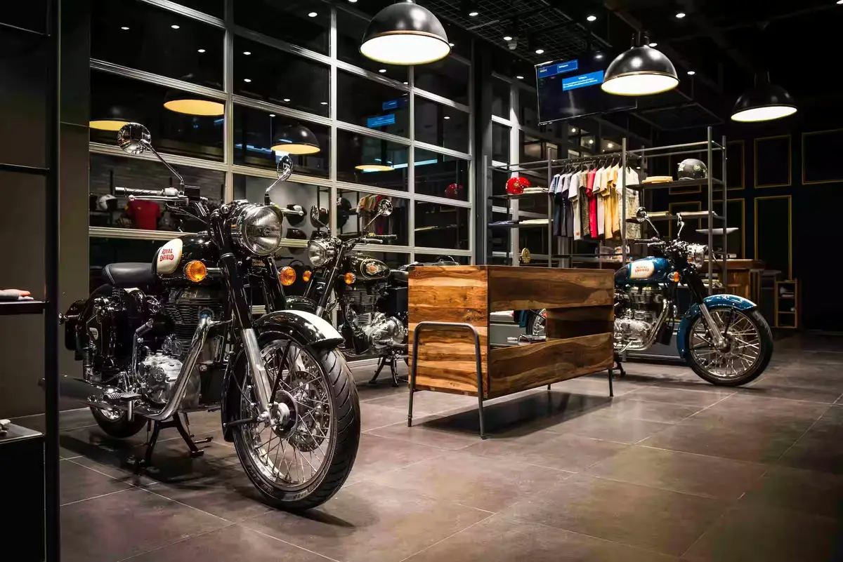 royal-enfield-showroom-poonch-motorcycle-dealers-q0mvieinrf