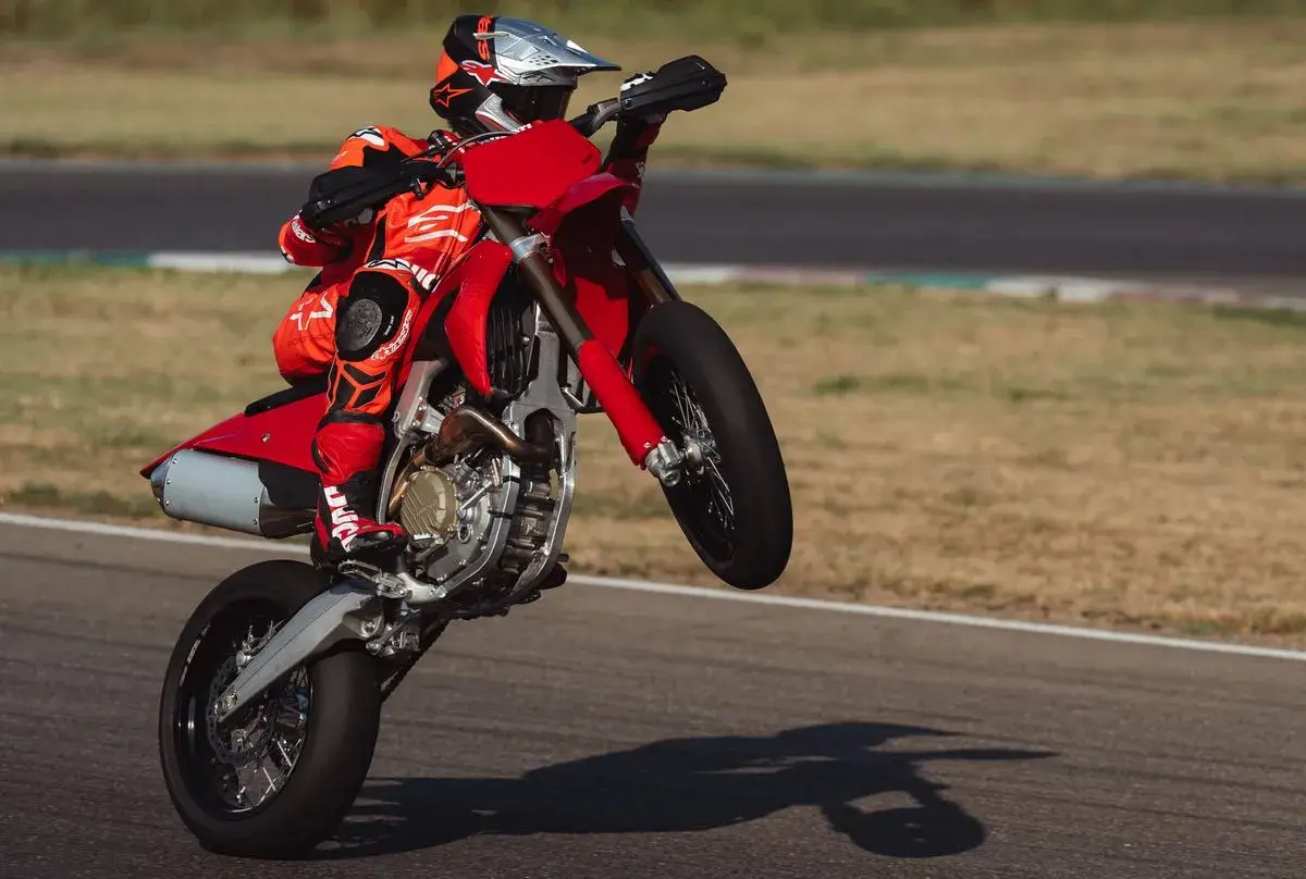 Ducati-450-SM-fiche-1