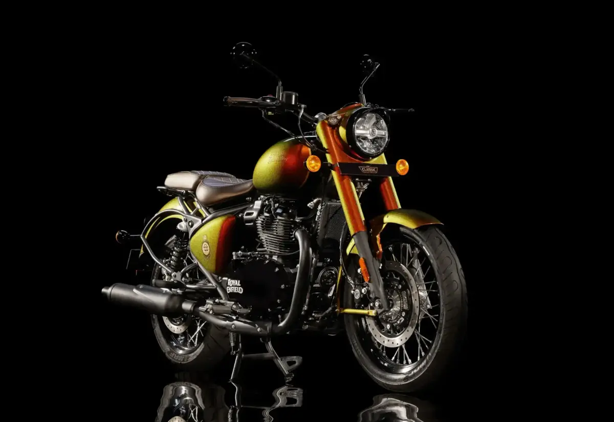 Royal-Enfield-Classic-650-Hypershift-125-Anniversary-Edition-3-scaled
