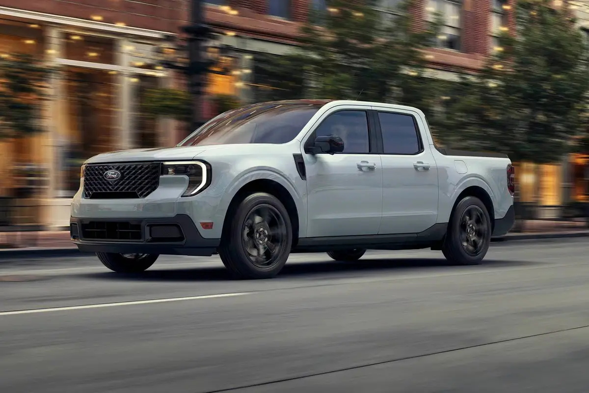 2026_ford_maverick_crew-cab-pickup_lariat_fq_oem_1_1600